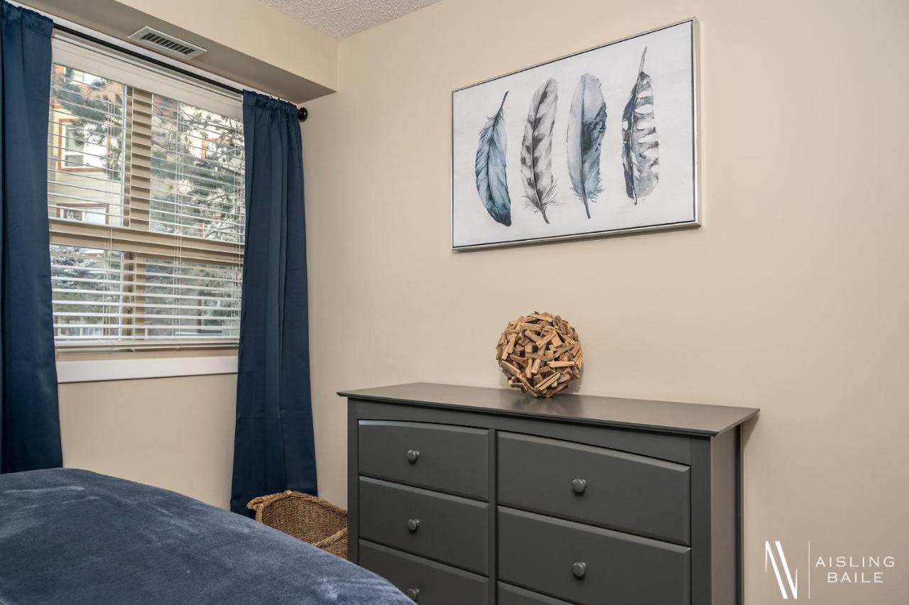 Rustic Modern 2 Bed 2 Bath With Lakeview Pool And Hot Tub Invermere Exteriör bild