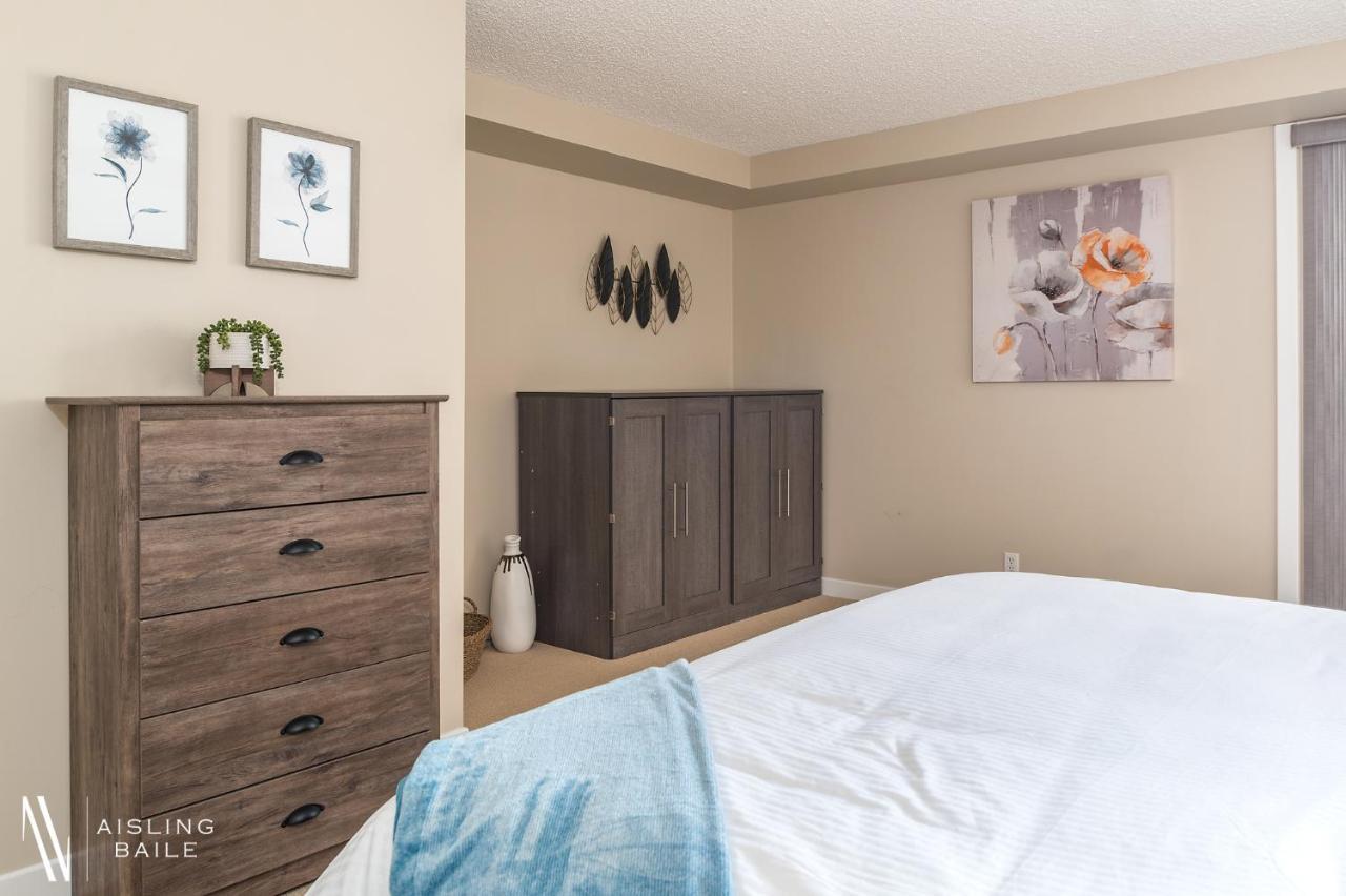 Rustic Modern 2 Bed 2 Bath With Lakeview Pool And Hot Tub Invermere Exteriör bild